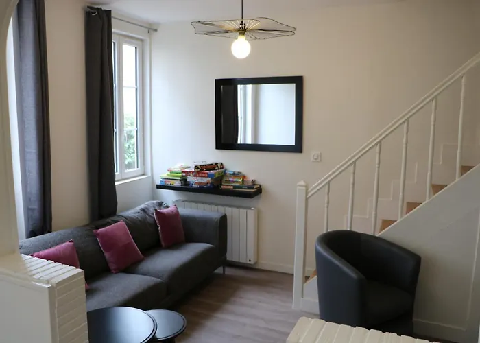 Petite Maison Place Du Marche