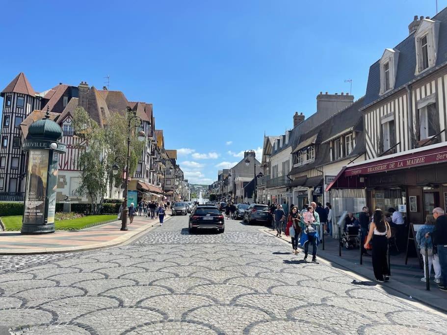 Holiday home Petite Maison Place Du Marche Deauville