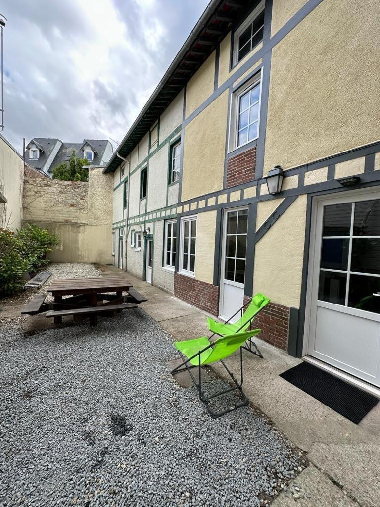 Petite Maison Place Du Marche *