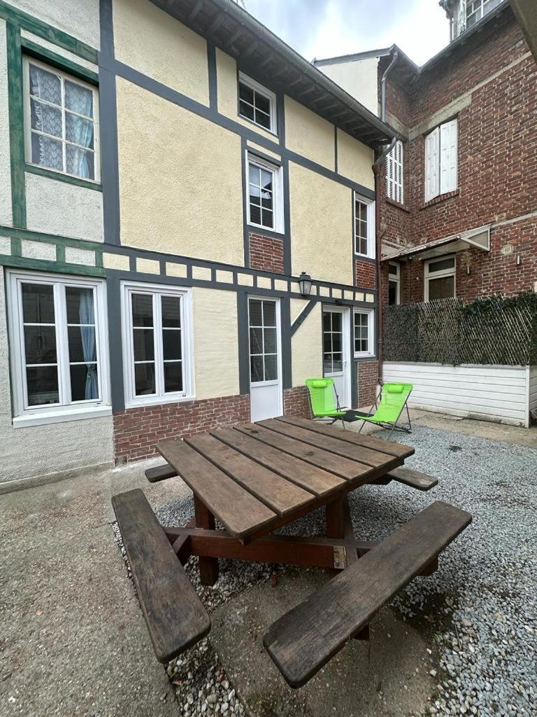 Petite Maison Place Du Marche Deauville
